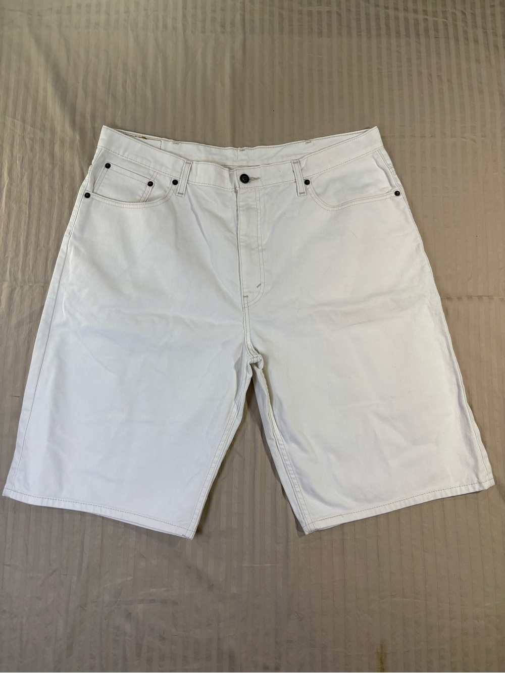 Levi's 569 Loose Straight Shorts Mens 38 White Denim Baggy 35569-0211
